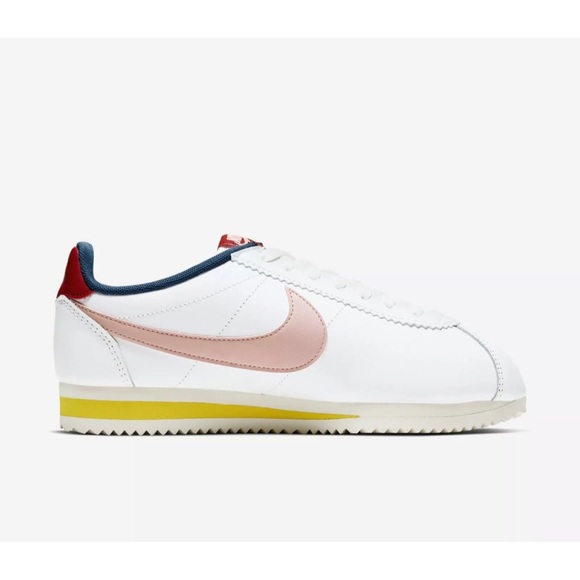 nike women's classic cortez shoes